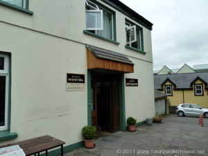 Railway Hostel Killarney - Entrance