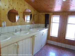 Railway Hostel Killarney - Bathroom