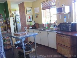 Dusk Till Dawn Backpackers Johannesburg - Kitchen