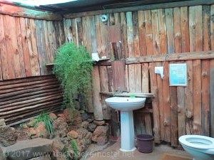 Joy River Backpackers - Bathroom