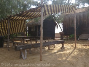 Fatima's Nest Backpackers - Huts