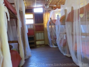 Pariango Beach Motel - Showers