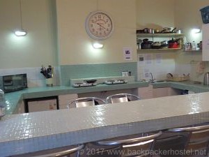 Cape Town Backpackers - Kitchen