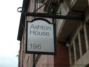 Manchester Ashton House Hostel - Signboard